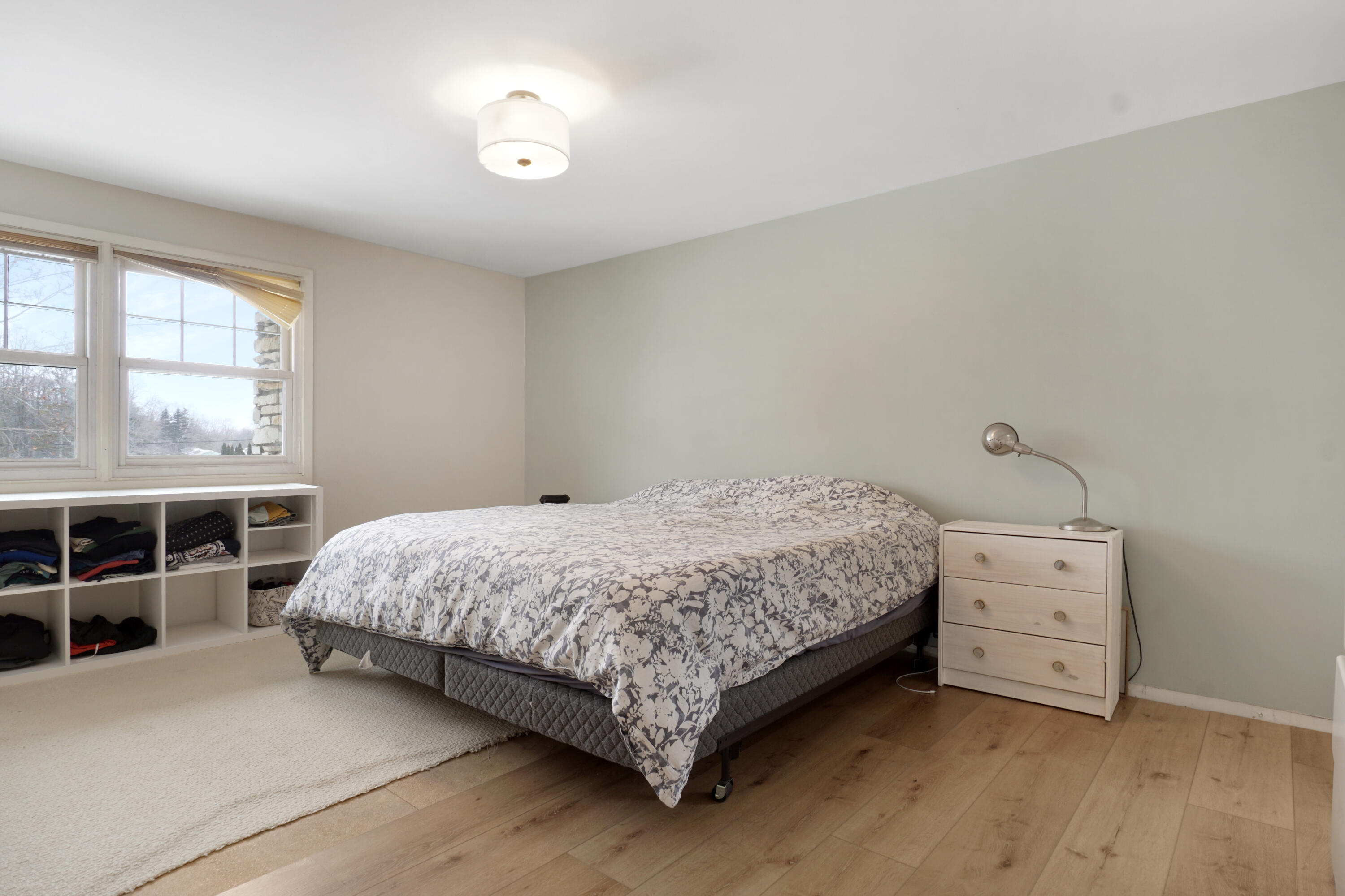 1523 West Liebau Road Mequon, WI 53092 - Photo 17 of 32 Primary Bedroom