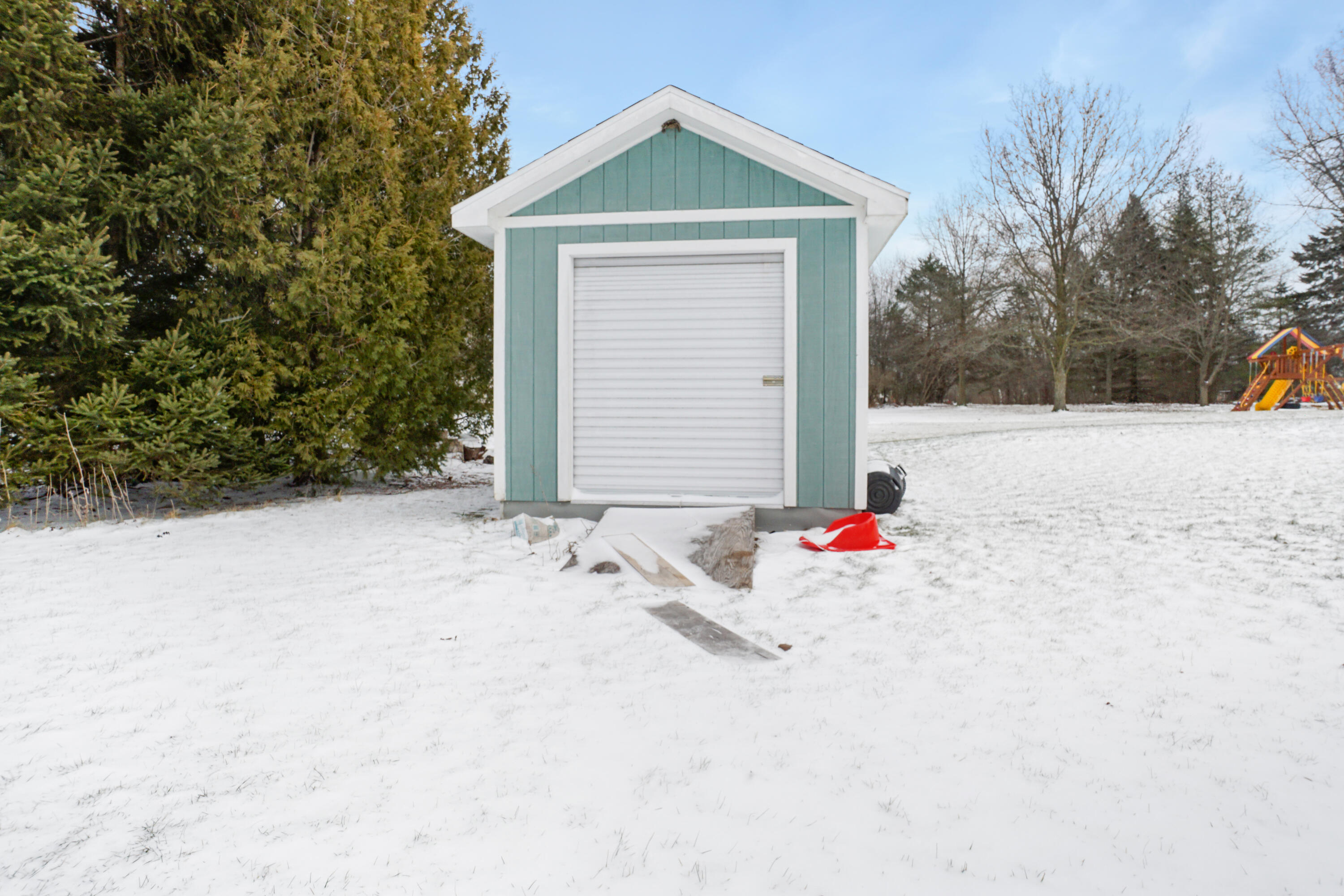 1523 West Liebau Road Mequon, WI 53092 - Photo 24 of 32 Shed
