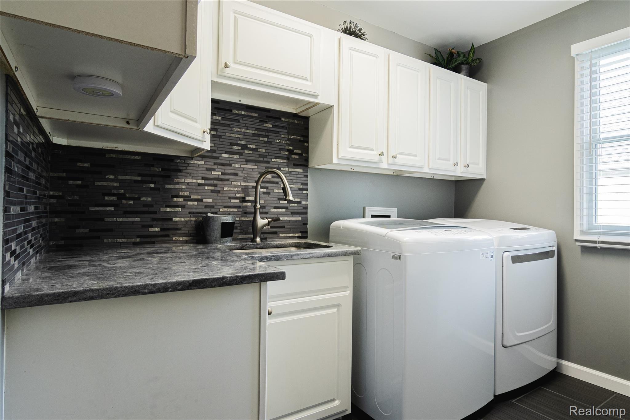 15340 Lobdell Road Linden, MI 48451 - Photo 13 of 15 IMG_9226.jpg