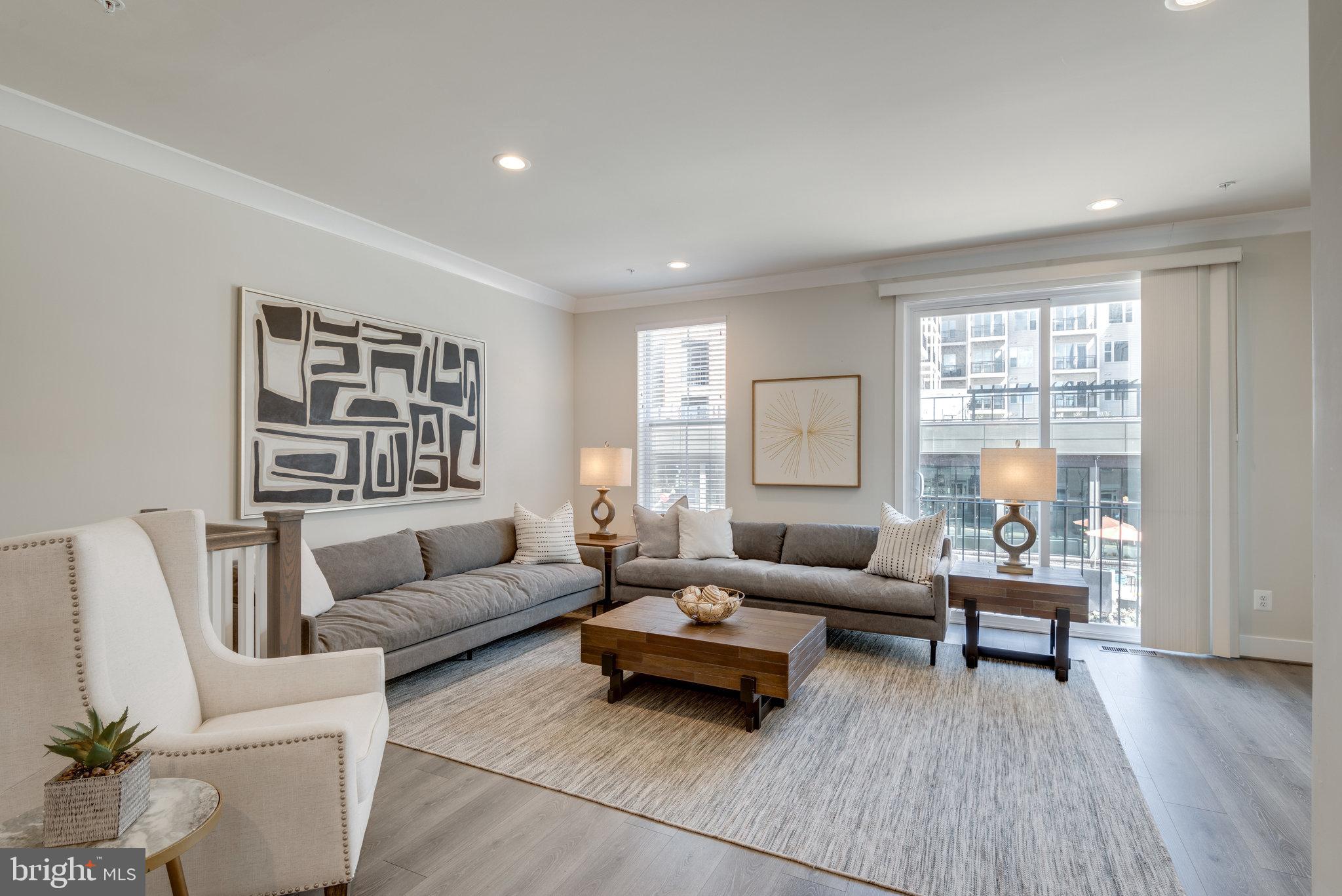 1961 Roland Clarke Place Reston, VA 20191 - Photo 11 of 50 FAMILYROOM