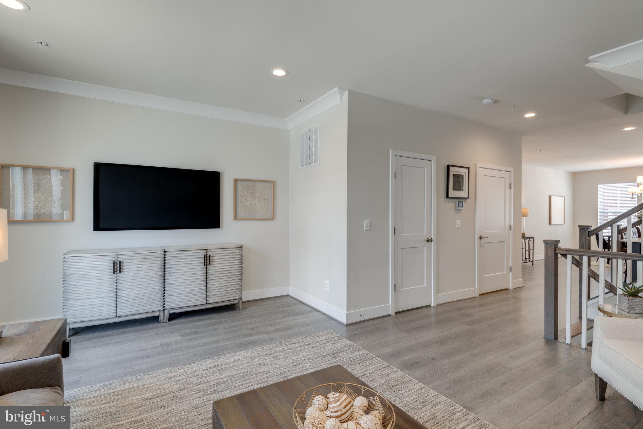 1961 Roland Clarke Place Reston, VA 20191 - Photo 10 of 50 FAMILYROOM