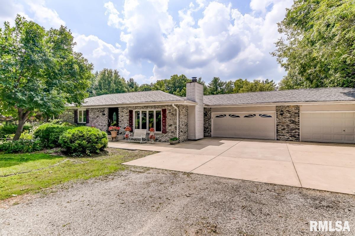7735 Village Center Road Sherman, IL 62684 - Photo 3 of 48 Gallery Image 3
