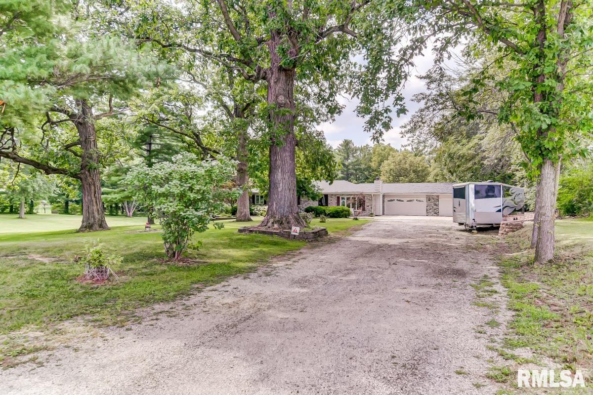 7735 Village Center Road Sherman, IL 62684 - Photo 4 of 48 Gallery Image 4
