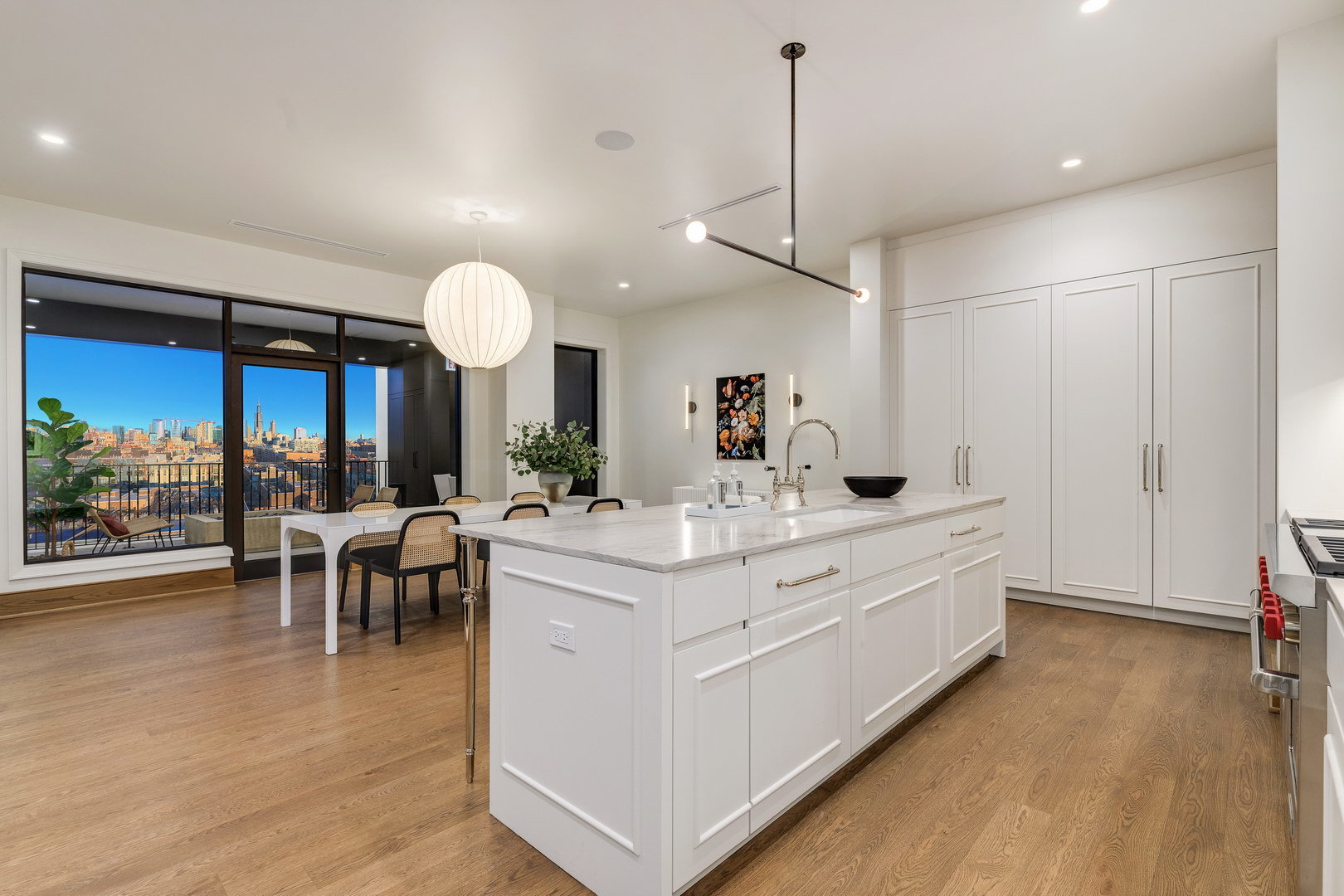 21 North May Street, Unit 401 Chicago, IL 60607 - Photo 4 of 26