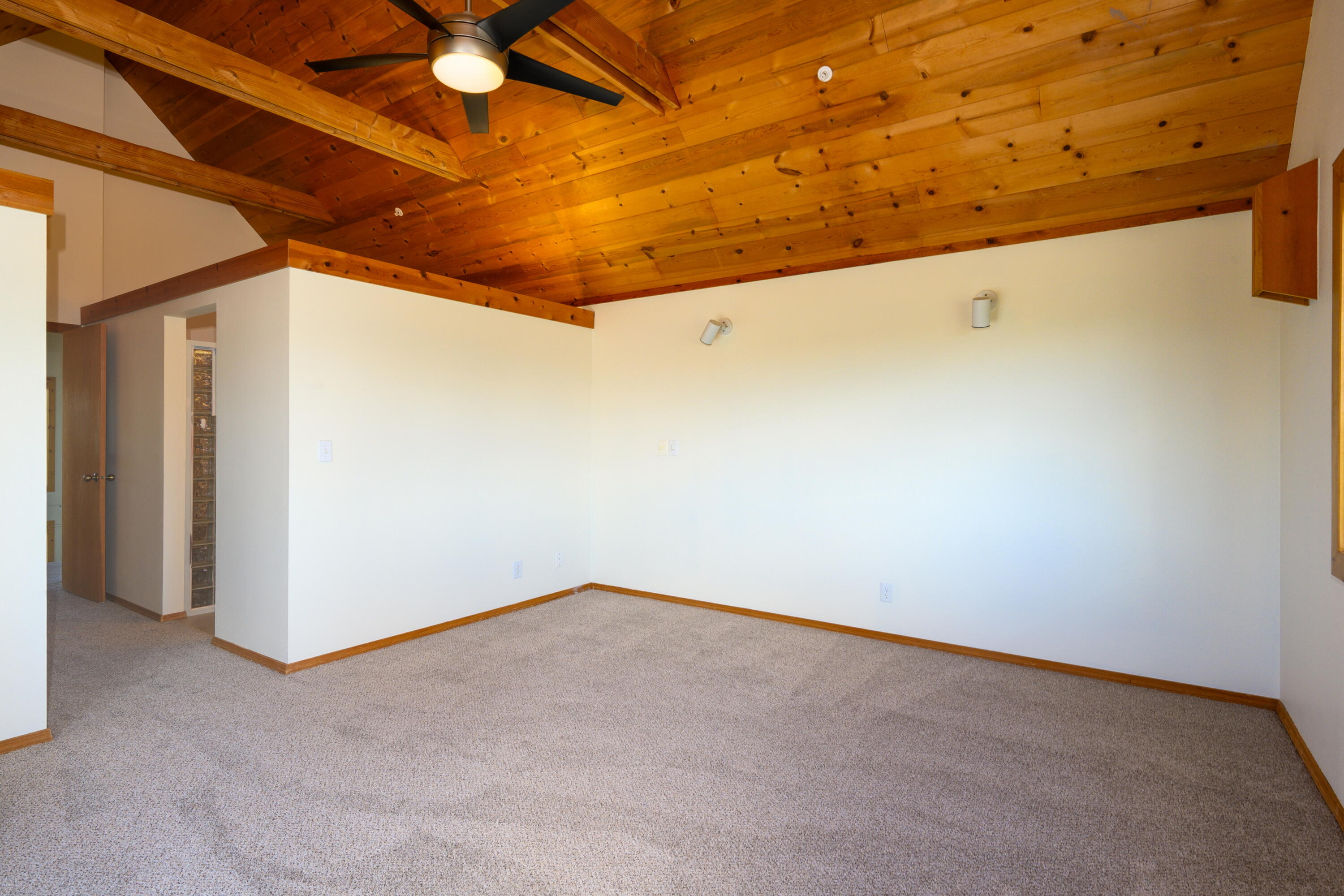 61830 Dobbin Road Bend, OR 97702 - Photo 33 of 76 21 Dobbin Interiors_resize