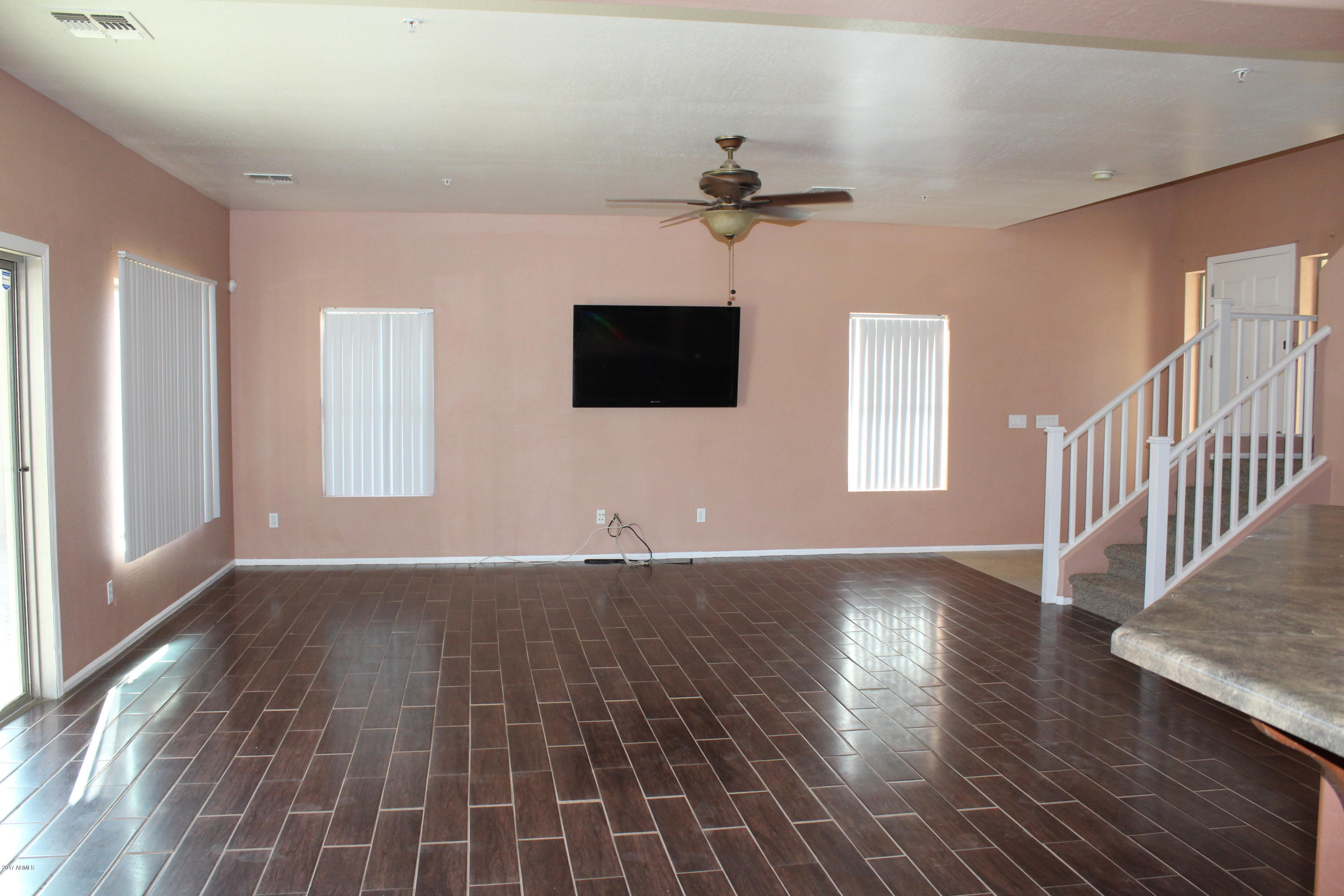939 East Randy Street Avondale, AZ 85323 - Photo 5 of 28 IMG_2738