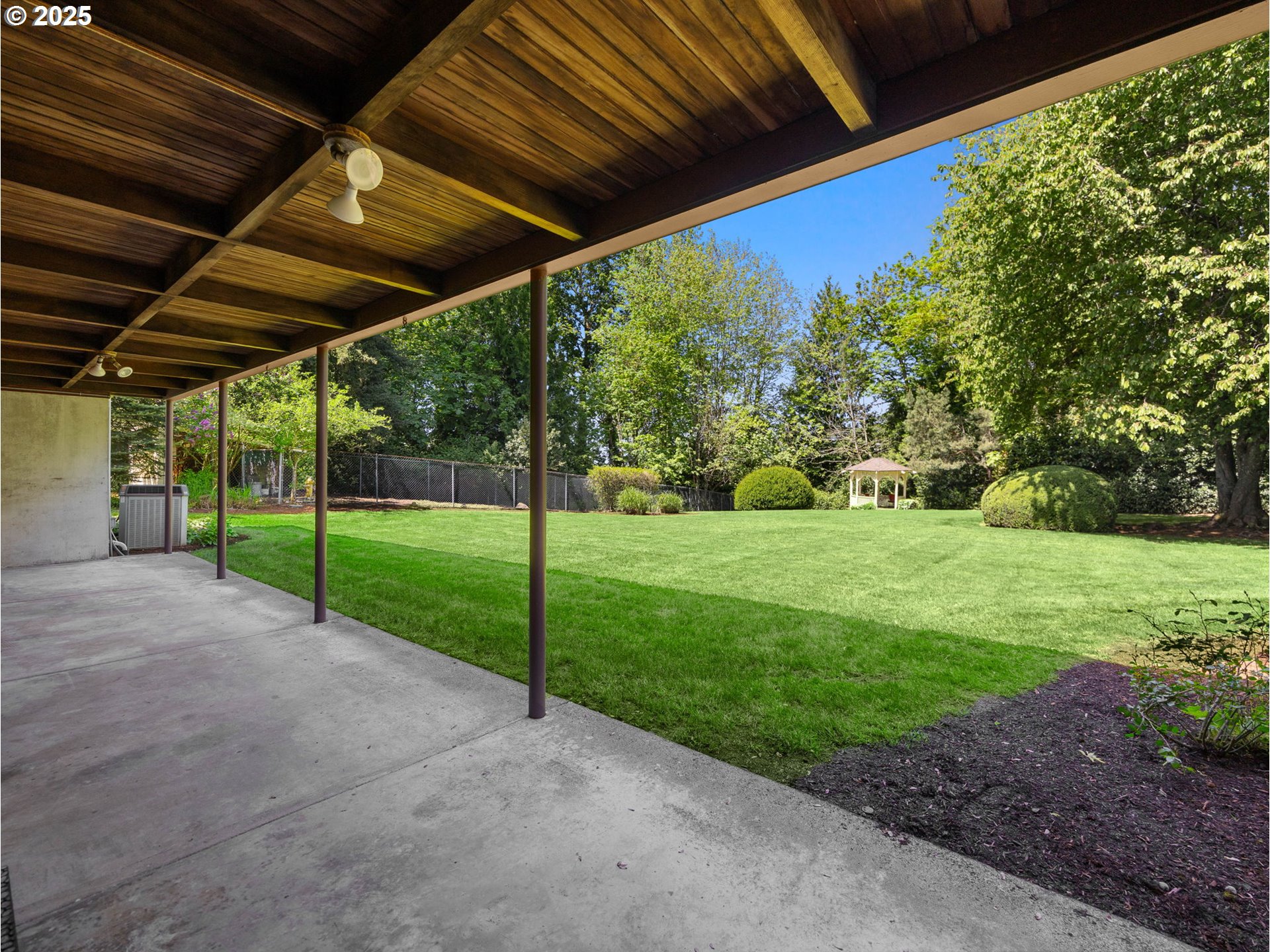 21949 Northeast Couch Street Gresham, OR 97030 - Photo 37 of 48 Covered Patio