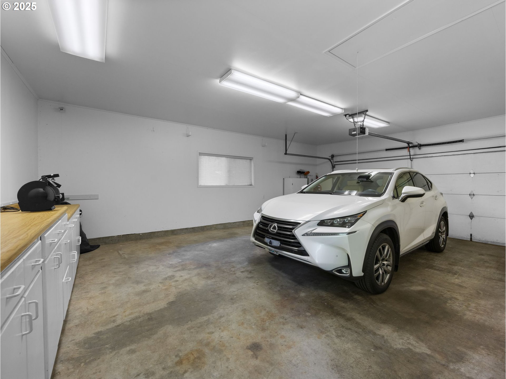 21949 Northeast Couch Street Gresham, OR 97030 - Photo 44 of 48 Garage