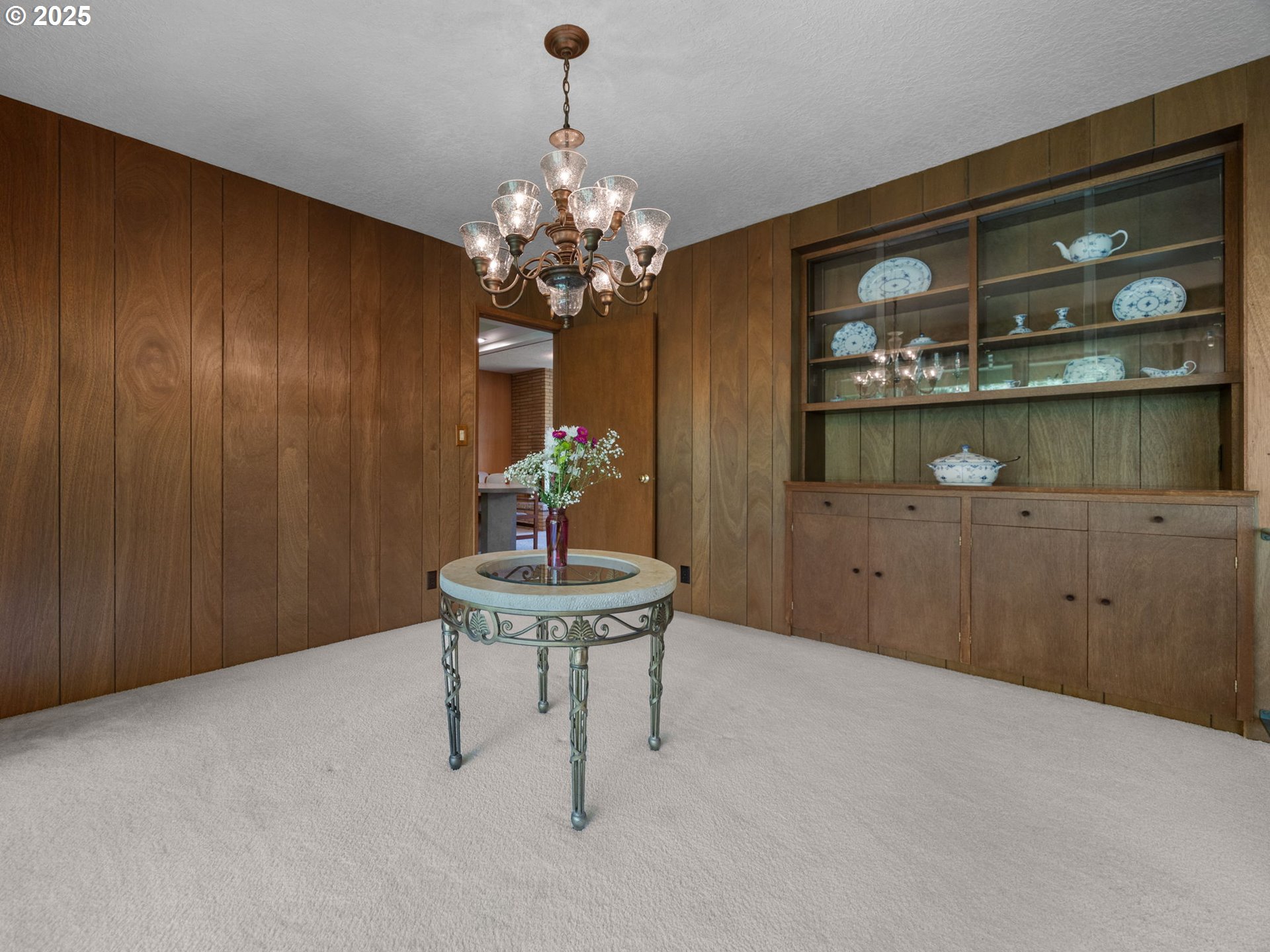 21949 Northeast Couch Street Gresham, OR 97030 - Photo 7 of 48