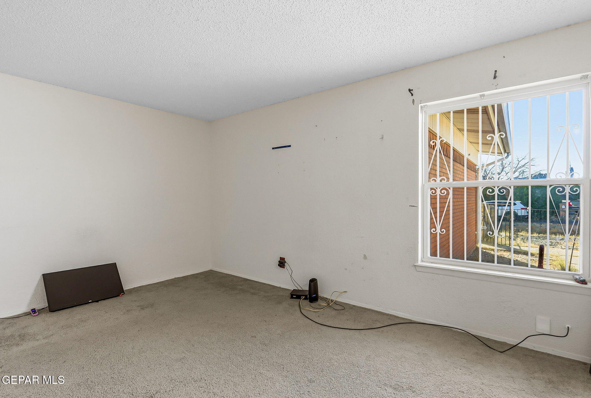 5729 Longview Drive El Paso, TX 79924 - Photo 2 of 16 5-web-or-mls-IMG_8981_1