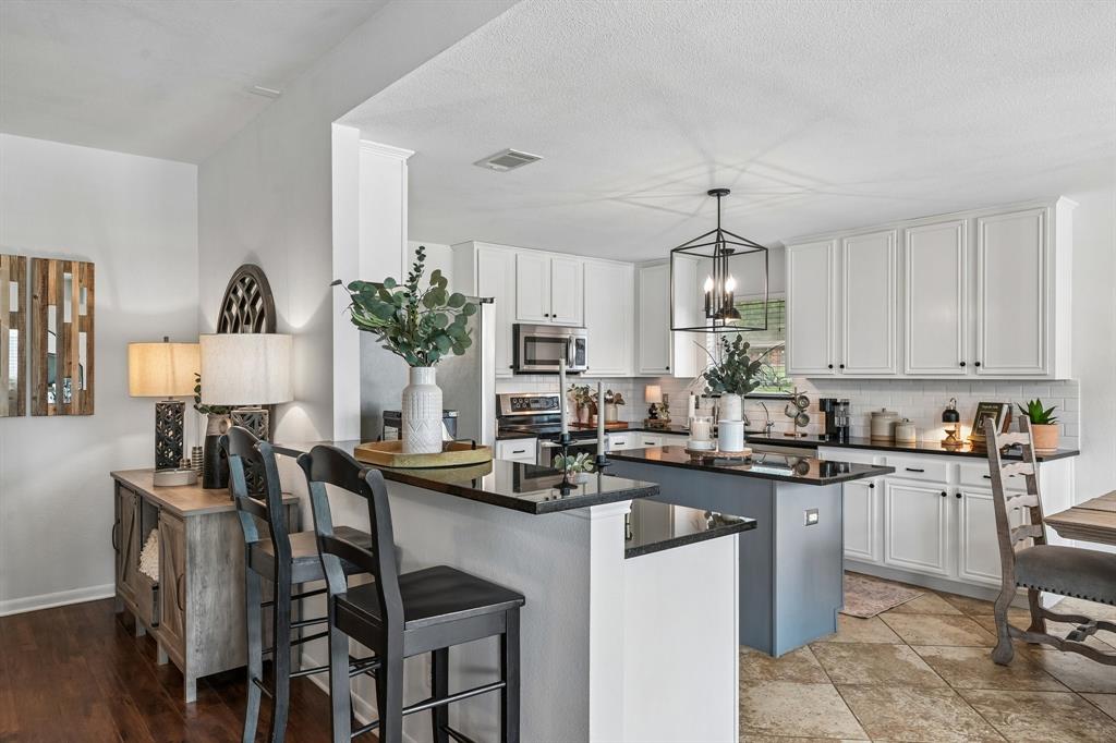911 High Point Drive Midlothian, TX 76065 - Photo 9 of 28