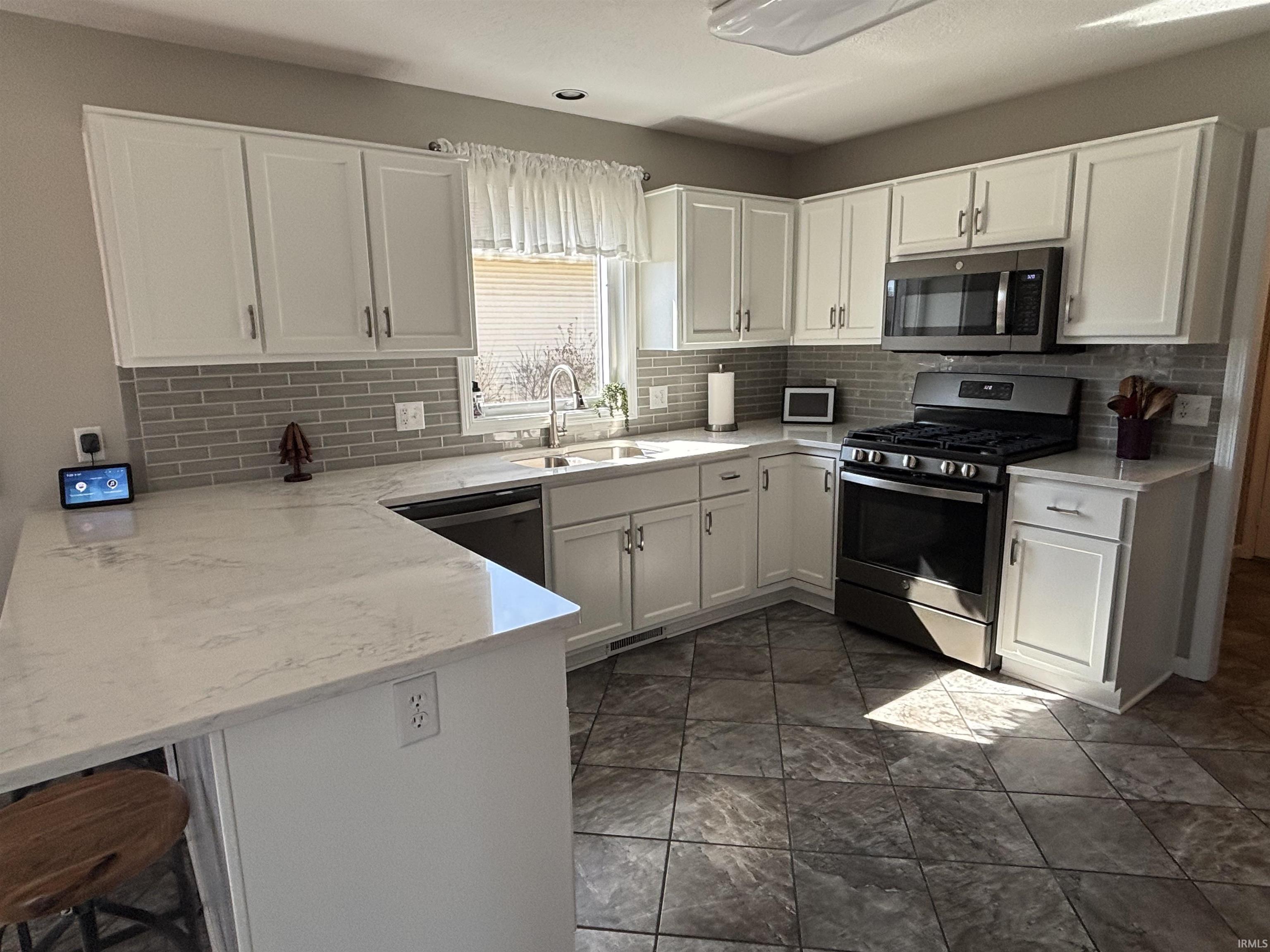 6310 Riptide Way Fort Wayne, IN 46845 - Photo 15 of 31 Gallery Image 15