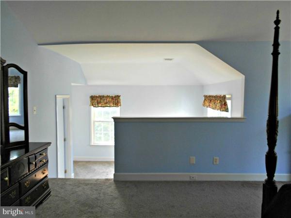 21000 Brooke Knolls Road Laytonsville, MD 20882 - Photo 17 of 20 a view of an empty room