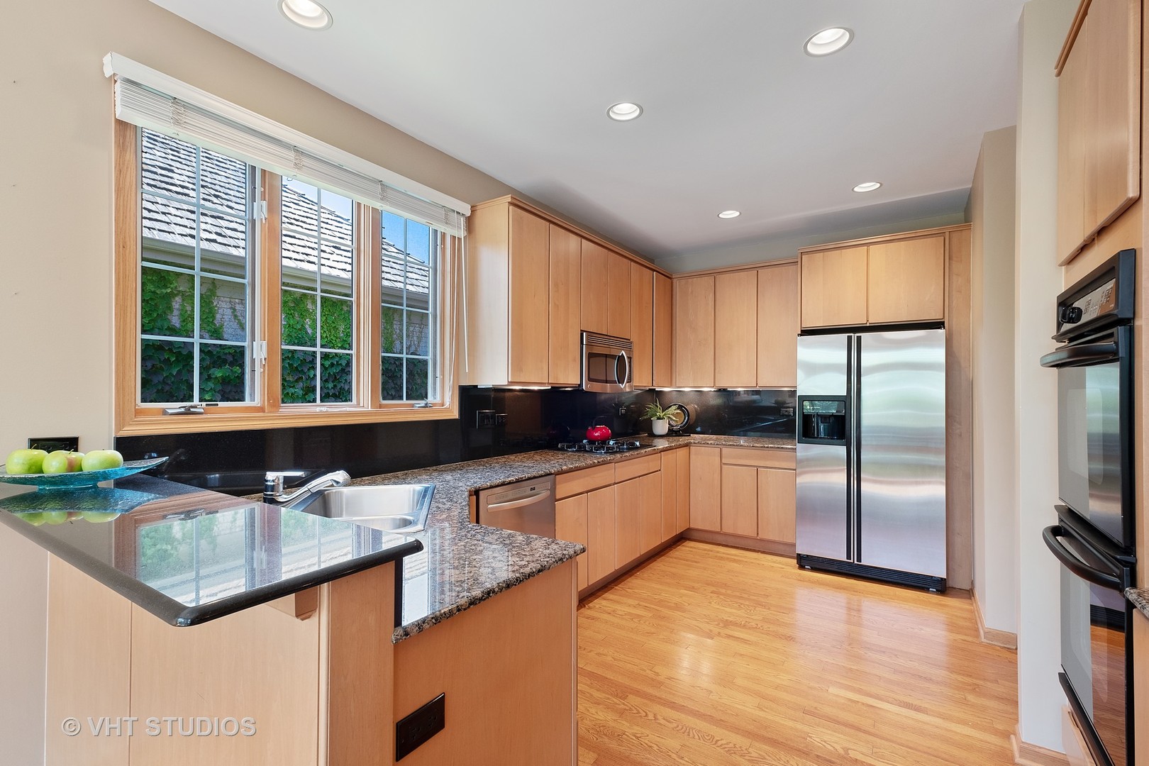 2222 Royal Ridge Drive Northbrook, IL 60062 - Photo 4 of 33