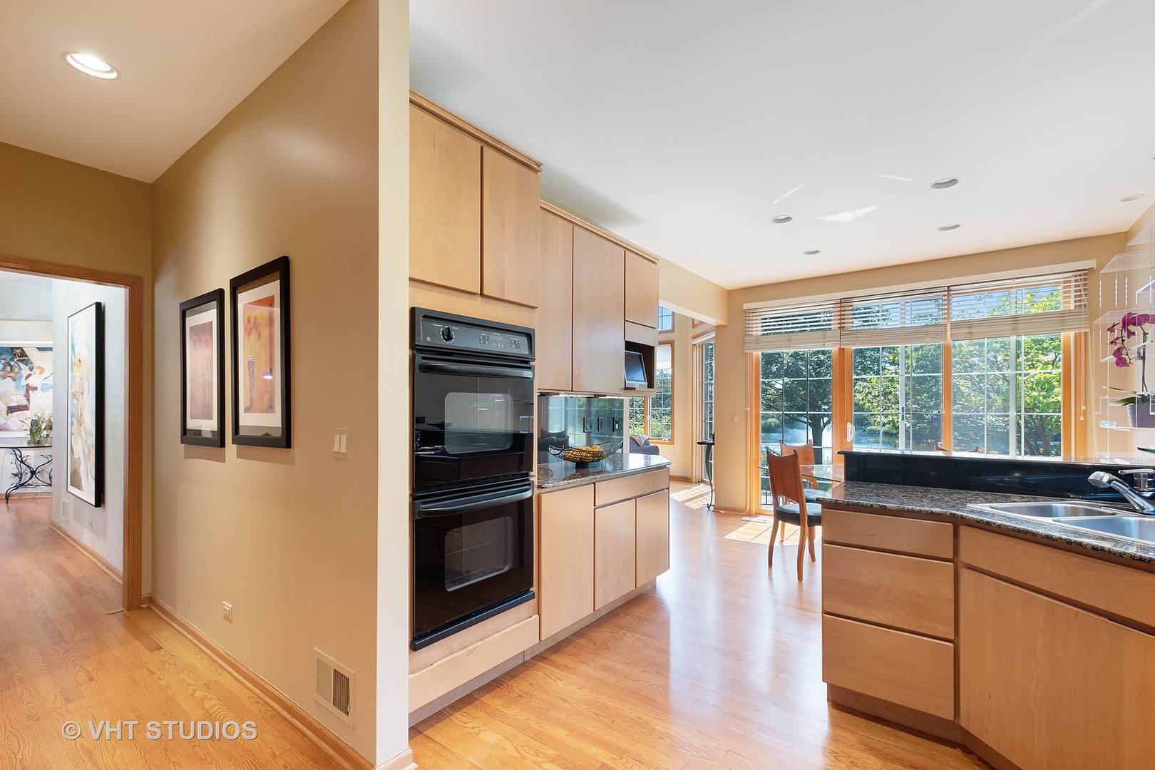 2222 Royal Ridge Drive Northbrook, IL 60062 - Photo 5 of 33