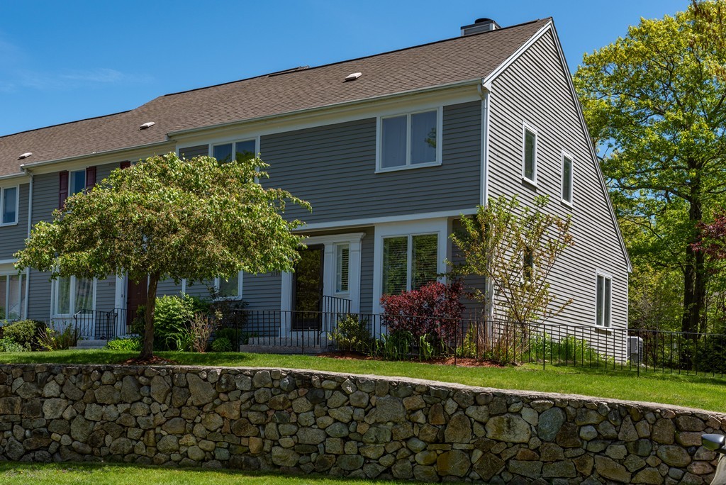 3306 Woodbridge Road, Unit 3306 Peabody, MA 01960 - Photo 1 of 28 Gallery Image 1
