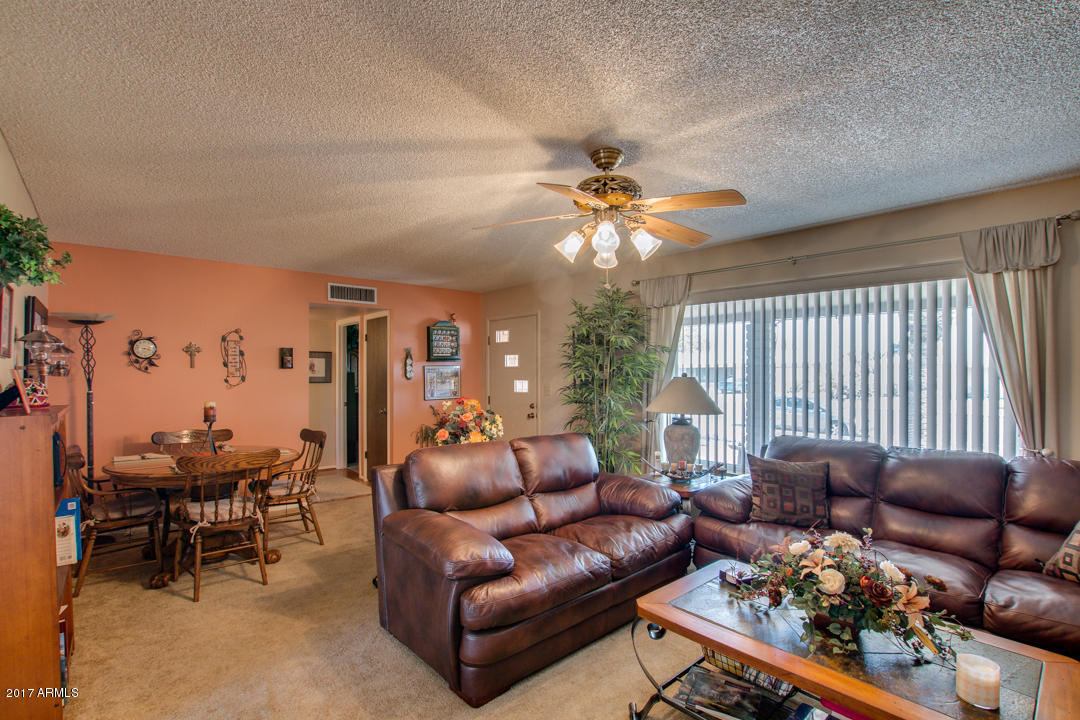 6464 East Adobe Road Mesa, AZ 85205 - Photo 7 of 30 Living Room