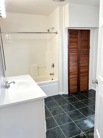 $3,800 | 210 2nd Street, Middlesex, NJ 08846