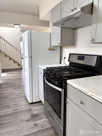 $3,800 | 210 2nd Street, Middlesex, NJ 08846