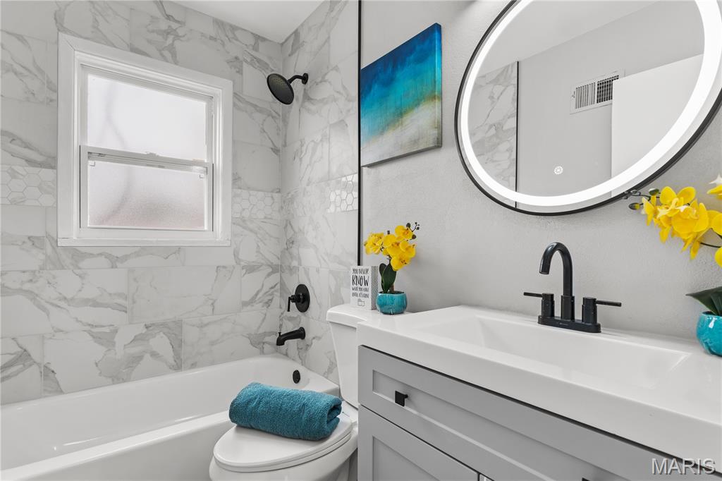 1141 St Cyr Road St. Louis, MO 63137 - Photo 13 of 21