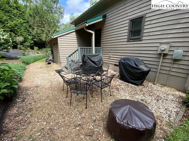 $1,600 | 405 Ballou Mills Road, Grassy Creek, NC 28631