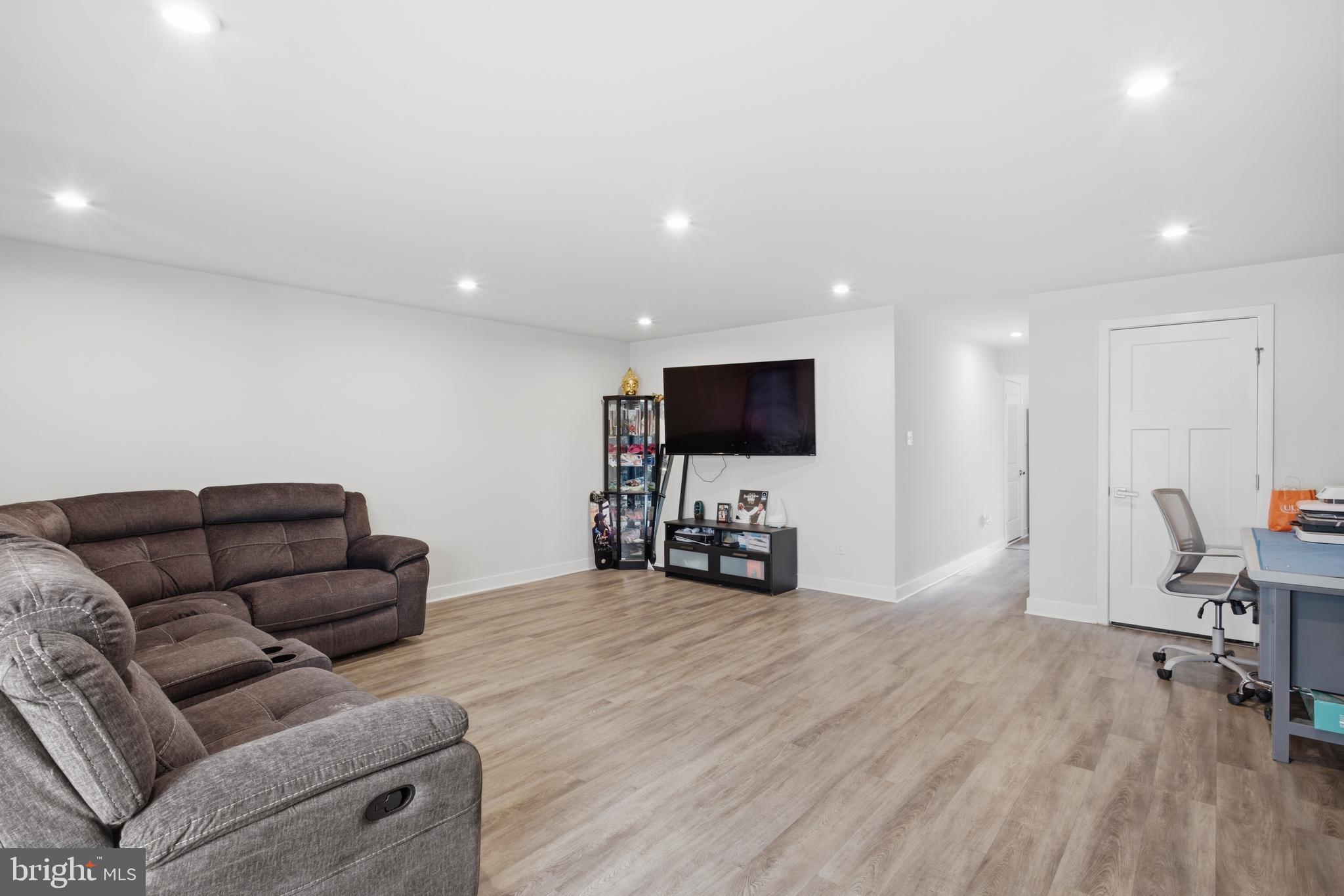 108 Freedom Way Sicklerville, NJ 08081 - Photo 15 of 48