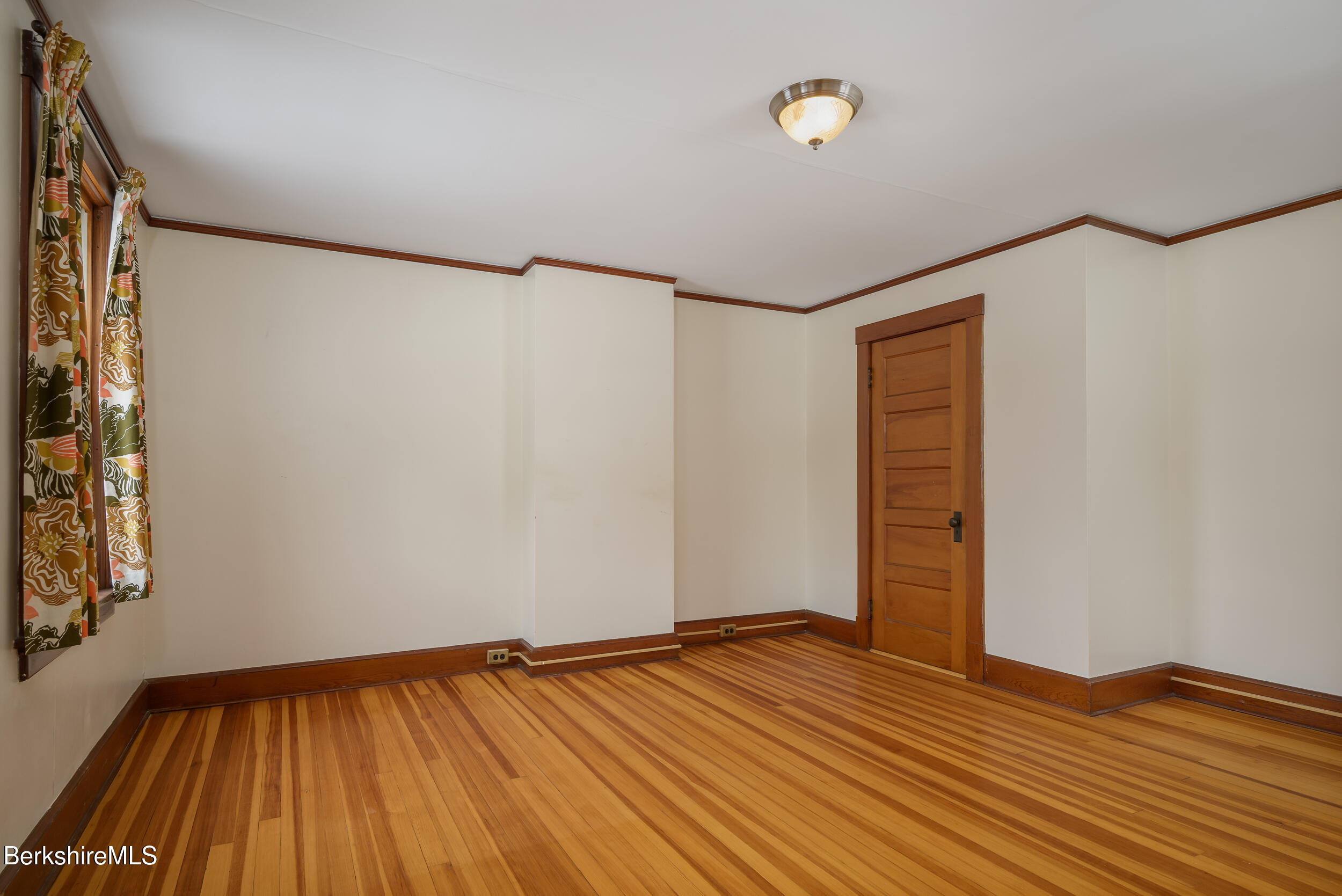 1539 Green River Road, Unit 2 Williamstown, MA 01267 - Photo 39 of 50 1539-Green-River-38