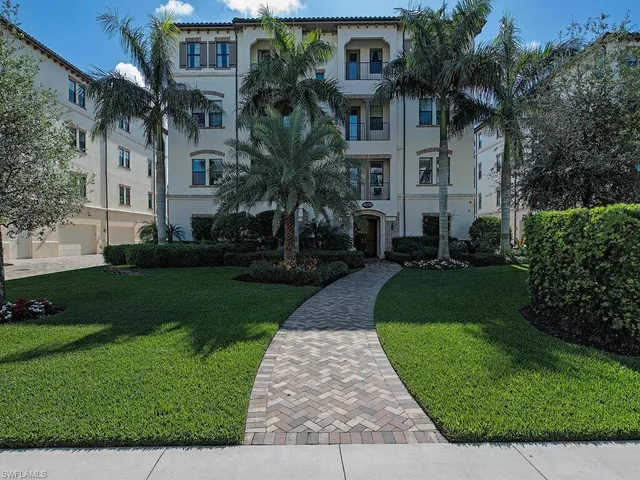 $1,200,000 | 16370 Viansa Way, Unit 102, Naples, FL 34110