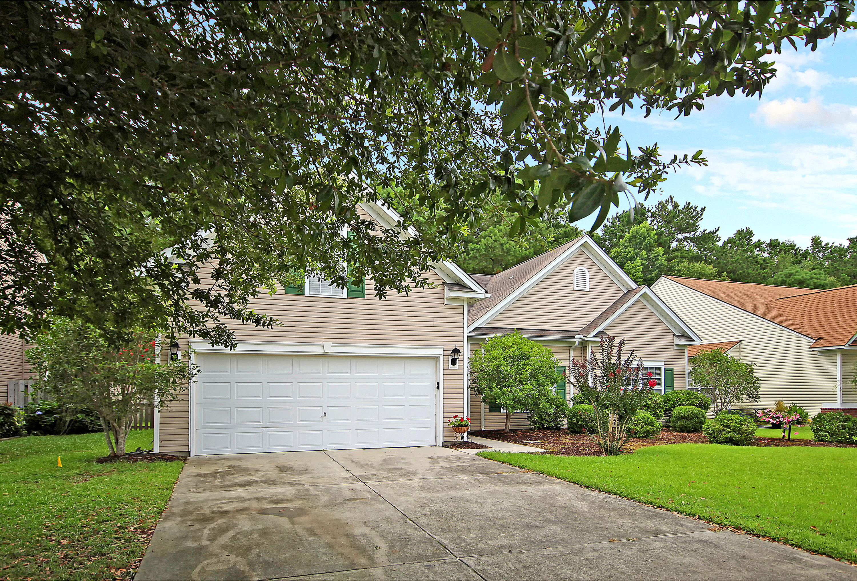 208 Hollytree Circle Ladson, SC 29456 - Photo 35 of 36 Front Yard