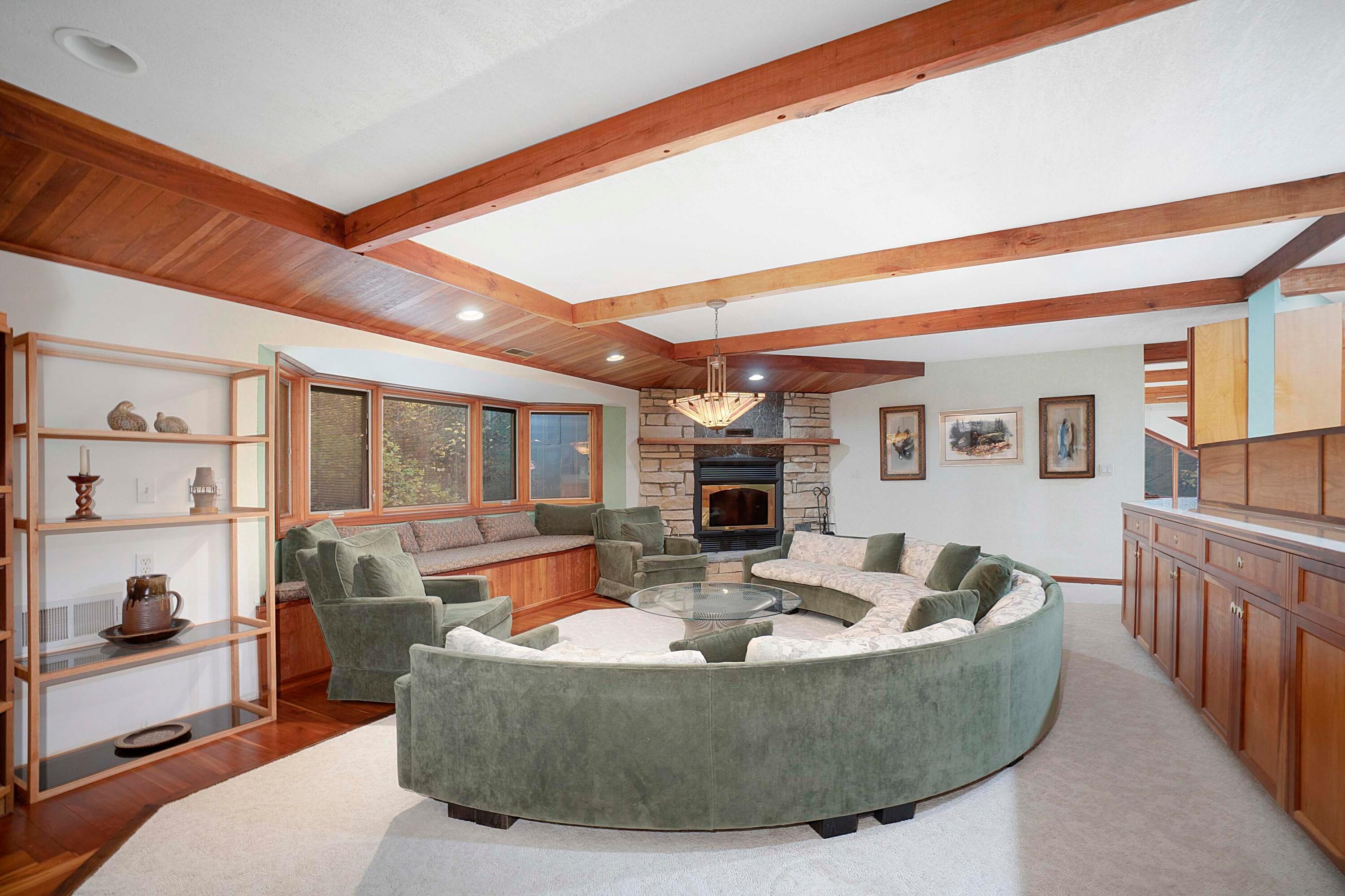 25779 Bailey Road Rockbridge, OH 43149 - Photo 30 of 89 Large Family space