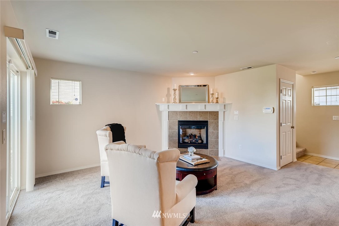 3094 Walker Road DuPont, WA 98327 - Photo 5 of 25