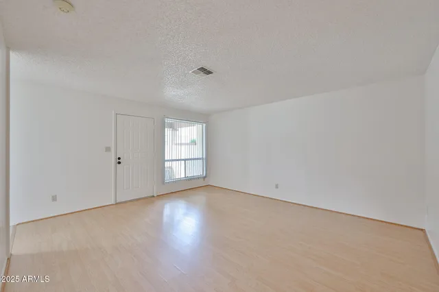 $230,000 | 10620 West Northern Avenue, Unit 5, Peoria, AZ 85345