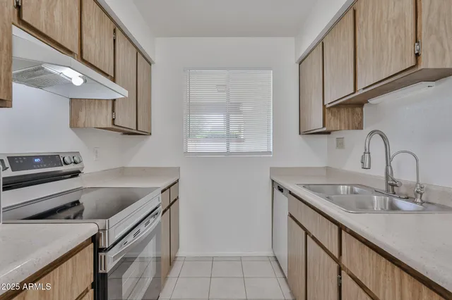 $230,000 | 10620 West Northern Avenue, Unit 5, Peoria, AZ 85345