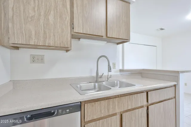 $230,000 | 10620 West Northern Avenue, Unit 5, Peoria, AZ 85345