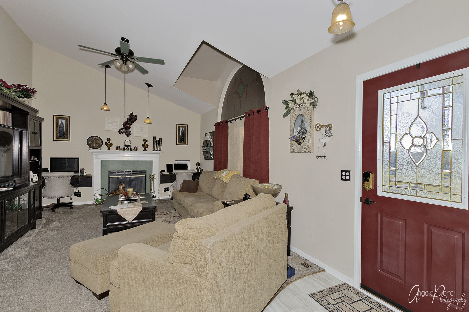 4021 Ridge Court Zion, IL 60099 - Photo 3 of 27