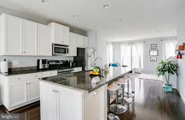 $2,800 | 22517 Phillips Street, Unit 1509, Clarksburg, MD 20871