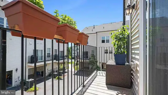 $2,975 | 22517 Phillips Street, Unit 1509, Clarksburg, MD 20871