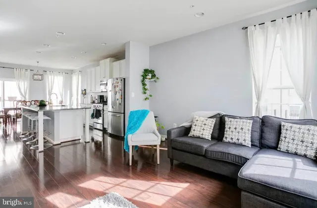 $2,975 | 22517 Phillips Street, Unit 1509, Clarksburg, MD 20871