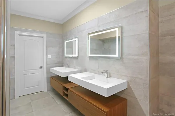 $749,000 | 4000 Locke Lane, Unit 9, Lake Charles, LA 70605