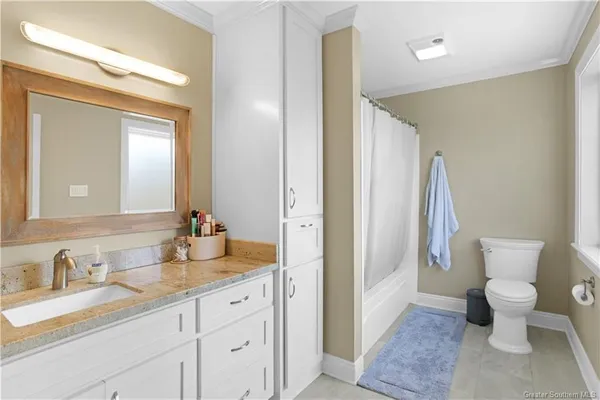 $749,000 | 4000 Locke Lane, Unit 9, Lake Charles, LA 70605