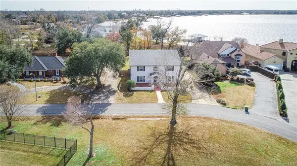 $749,000 | 4000 Locke Lane, Unit 9, Lake Charles, LA 70605