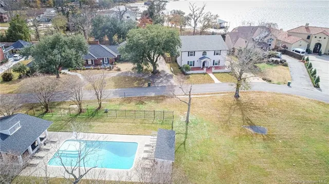 $749,000 | 4000 Locke Lane, Unit 9, Lake Charles, LA 70605