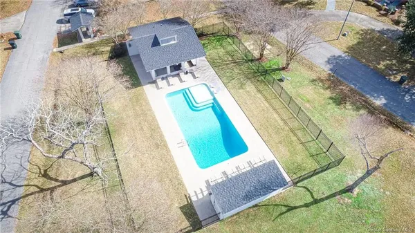 $749,000 | 4000 Locke Lane, Unit 9, Lake Charles, LA 70605