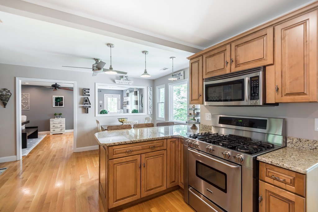 667 Trull Road Tewksbury, MA 01876 - Photo 5 of 30 Gallery Image 5