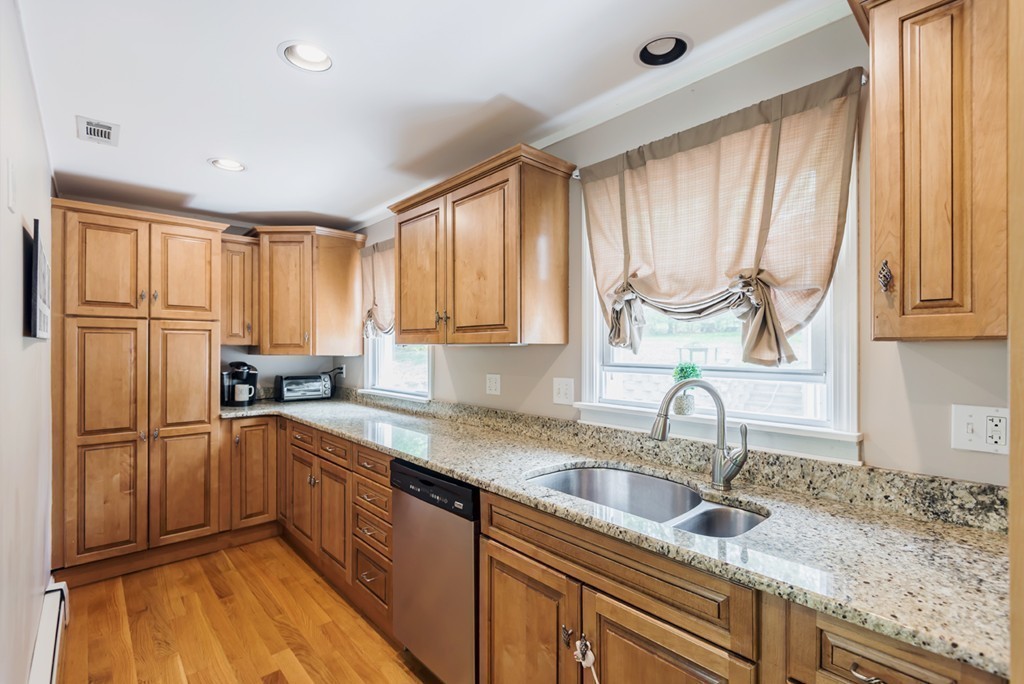 667 Trull Road Tewksbury, MA 01876 - Photo 8 of 30 Gallery Image 8