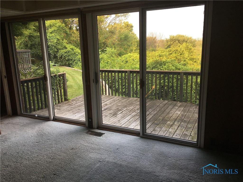 5535 Jerome Road Maumee, OH 43537 - Photo 15 of 27 Master Bedroom - Private Deck