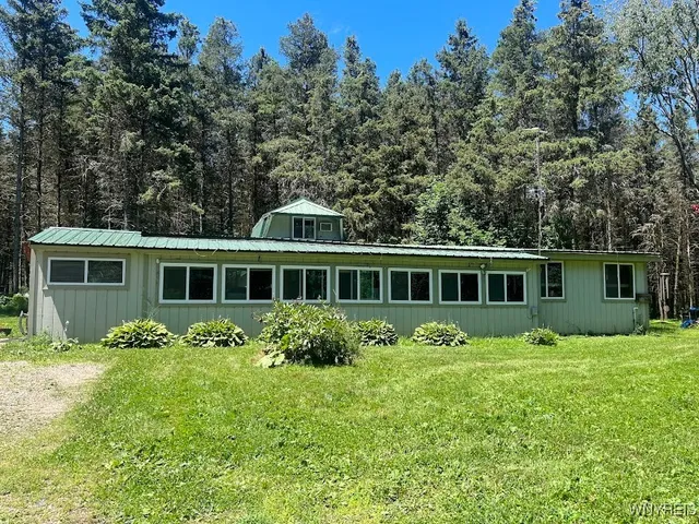 $245,000 | 3453 Dutton Loop, Clarksville, NY 14727