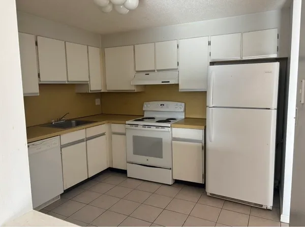 $2,400 | 406 Broadway, Unit 301, Lynn, MA 01904