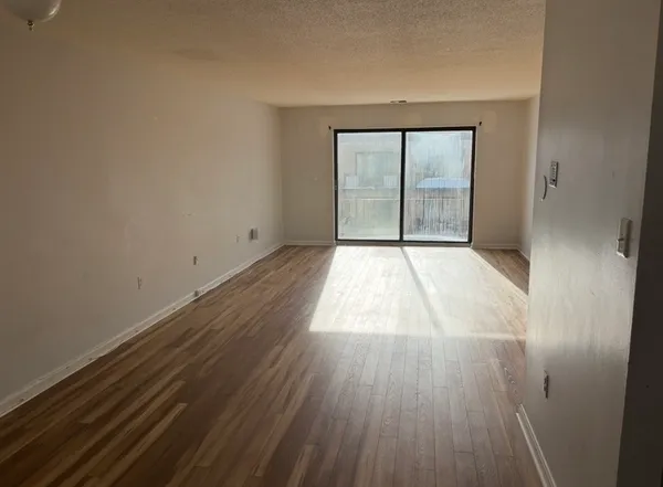 $2,400 | 406 Broadway, Unit 301, Lynn, MA 01904