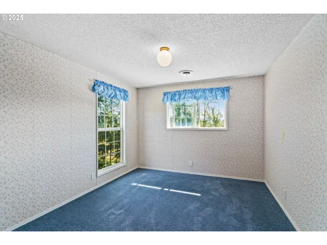 $750,000 | 37276 Camp Creek Road, Springfield, OR 97478